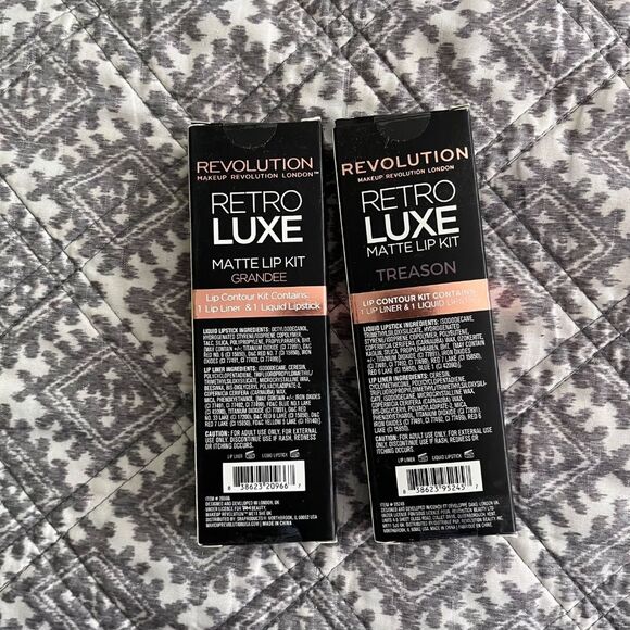 Revolution Retro Luxe Matte Lip Kit Set of 2 - Picture 3 of 3